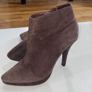 Steve Madden suede booties size 6.5